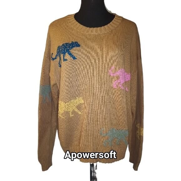 Cheetah Crew Neck Sweater - Picture 3 of 4